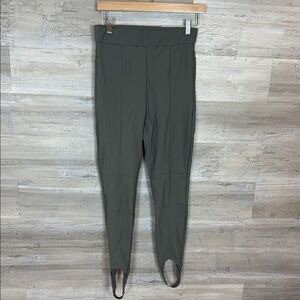 Zara Women's Sage Green Stirrup Pants